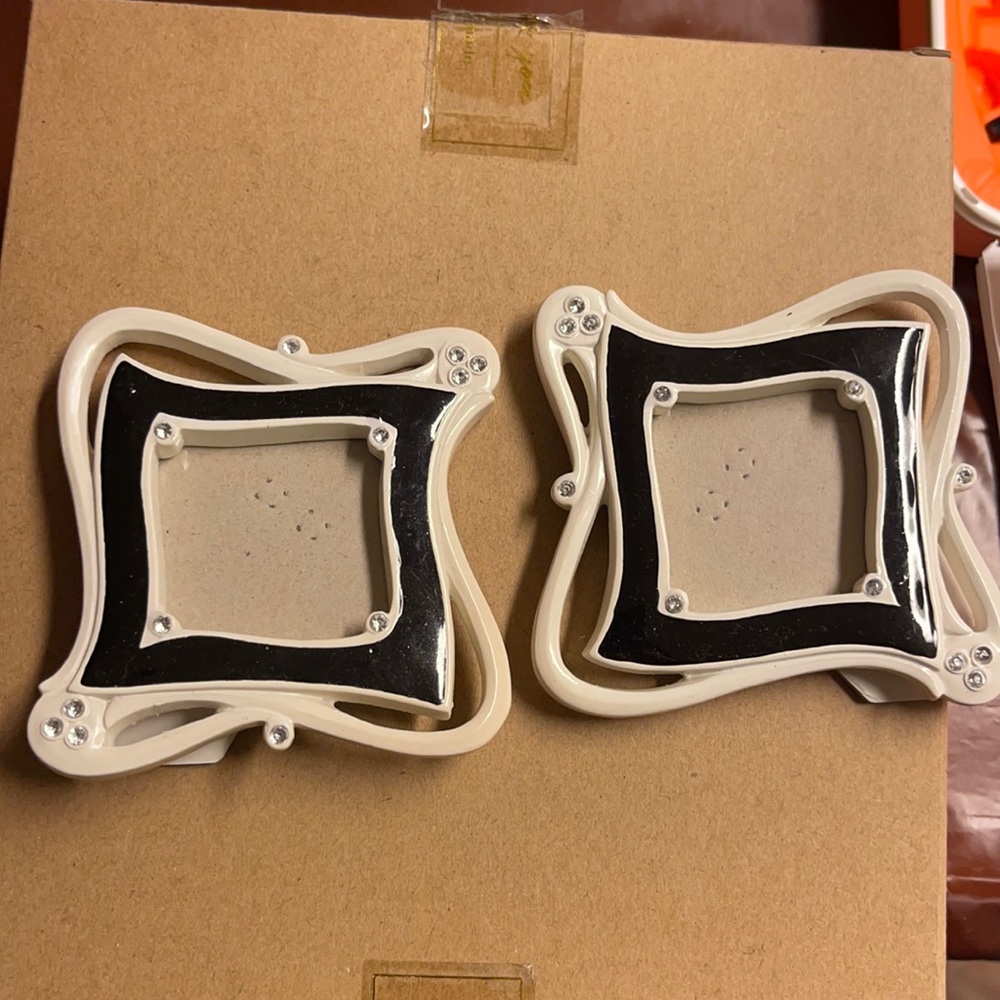 Small picture frames